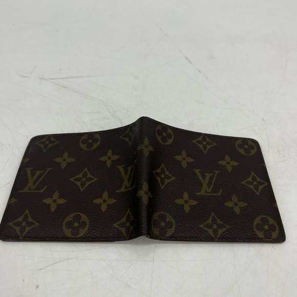 Louis Vuitton monogram bifold wallet - Picture 10 of 12
